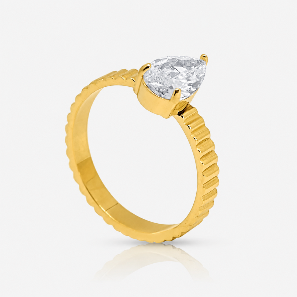 Heartline Ring