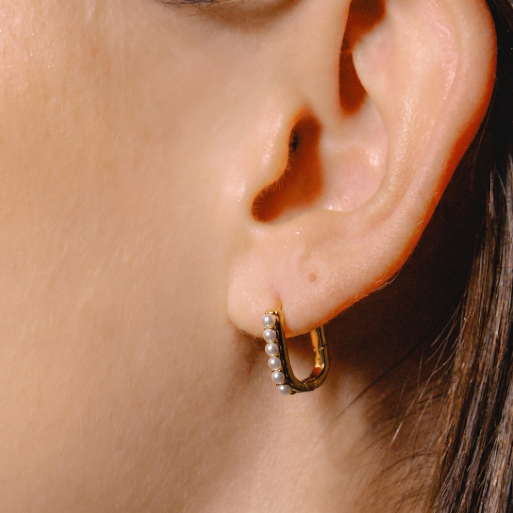 That Pearl Earrings